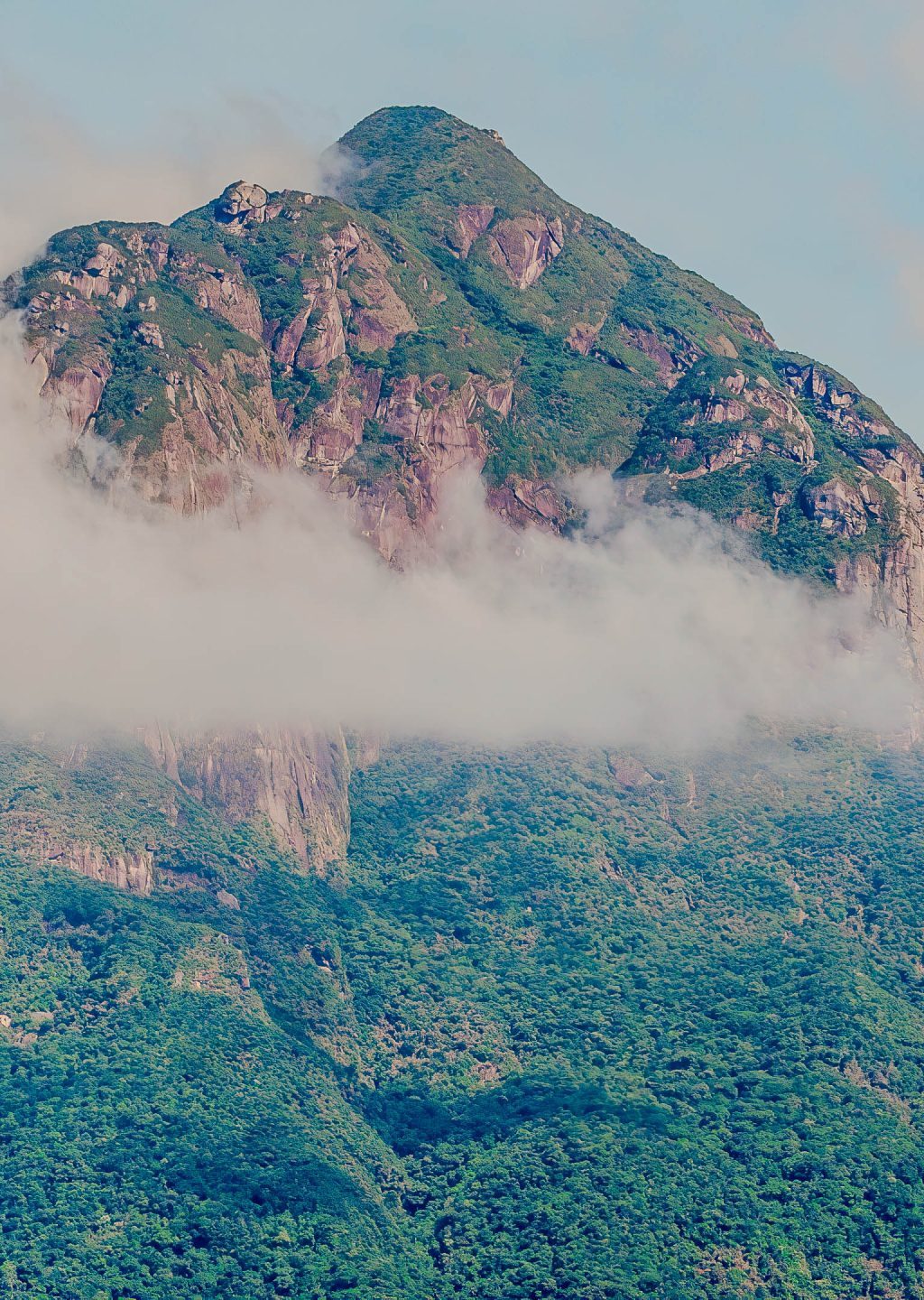 mountain-between-clouds-2026-01-06-10-50-32-utc